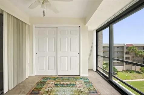90 S Highland Avenue Tarpon Springs FL 34689
