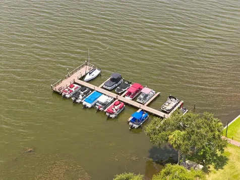 90 S Highland Avenue Tarpon Springs FL 34689