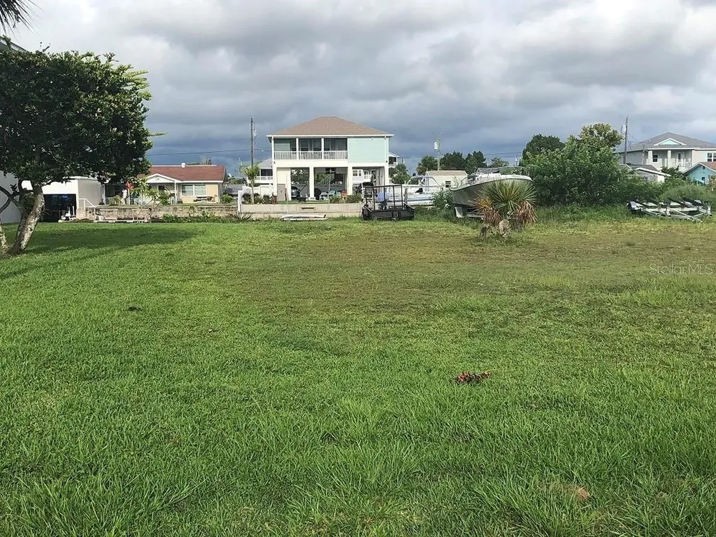 Paradise Circle Hernando Beach FL 34607