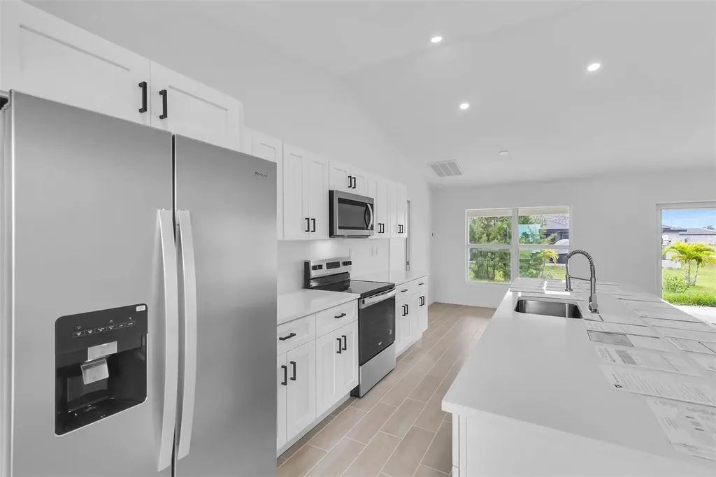2221 NW 43rd Avenue Cape Coral FL 33993