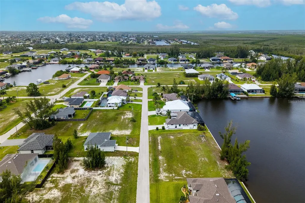 2221 NW 43rd Avenue Cape Coral FL 33993