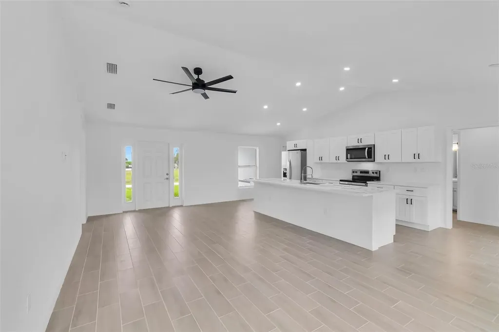 2221 NW 43rd Avenue Cape Coral FL 33993