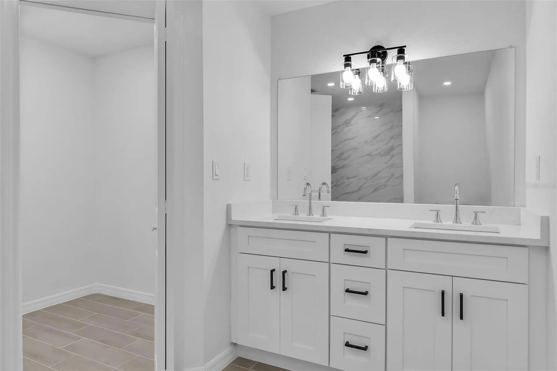 2221 NW 43rd Avenue Cape Coral FL 33993