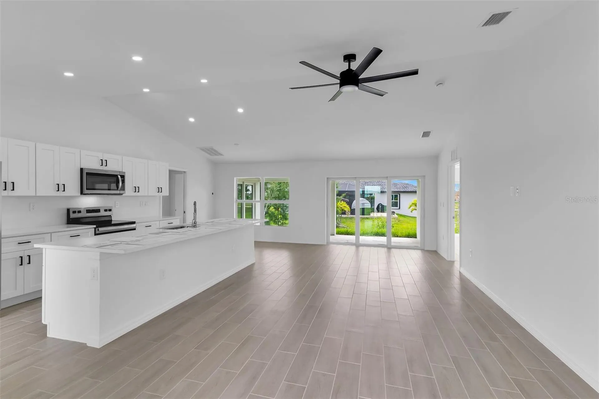 2221 NW 43rd Avenue Cape Coral FL 33993