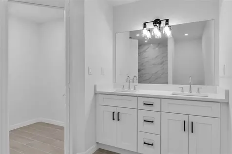 2221 NW 43rd Avenue Cape Coral FL 33993