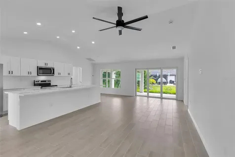 2221 NW 43rd Avenue Cape Coral FL 33993
