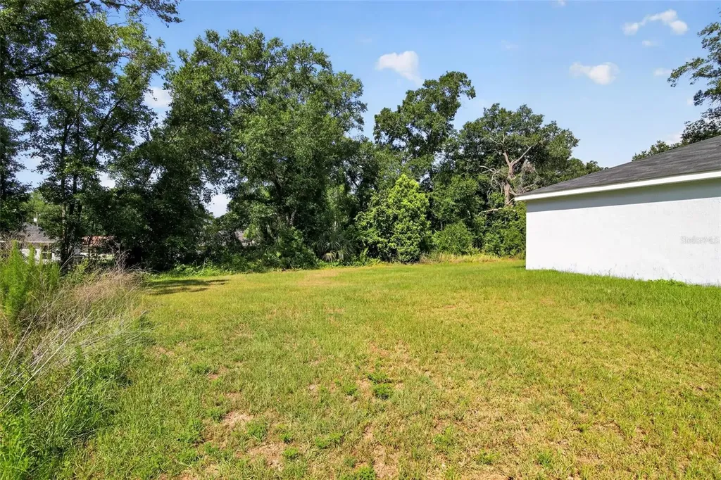 16 Spring Loop Court Ocala FL 34472
