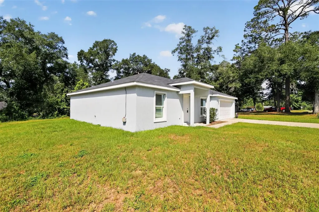 16 Spring Loop Court Ocala FL 34472