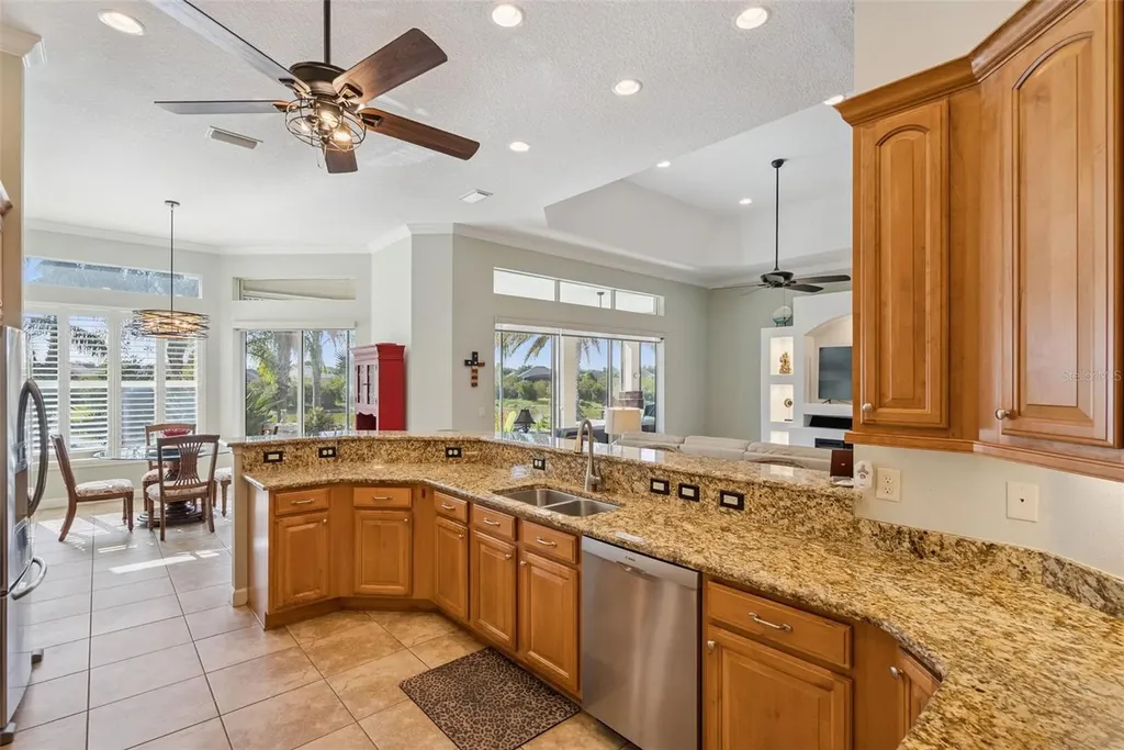8872 Bridgeport Bay Circle Mount Dora FL 32757