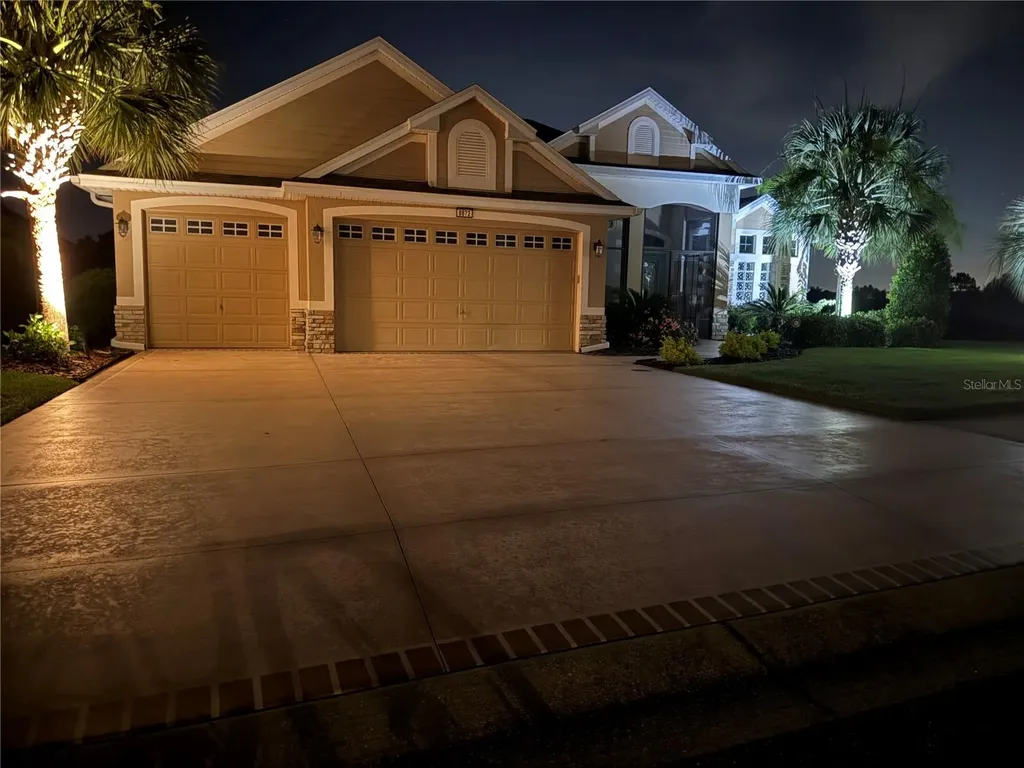 8872 Bridgeport Bay Circle Mount Dora FL 32757