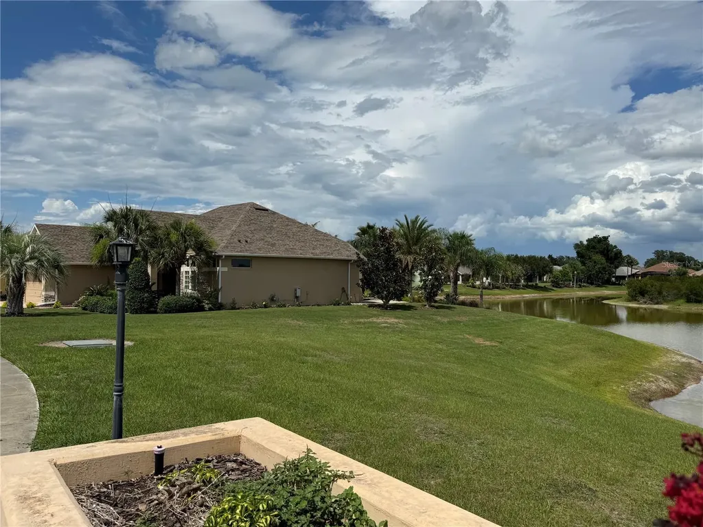 8872 Bridgeport Bay Circle Mount Dora FL 32757