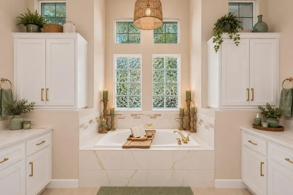 8872 Bridgeport Bay Circle Mount Dora FL 32757