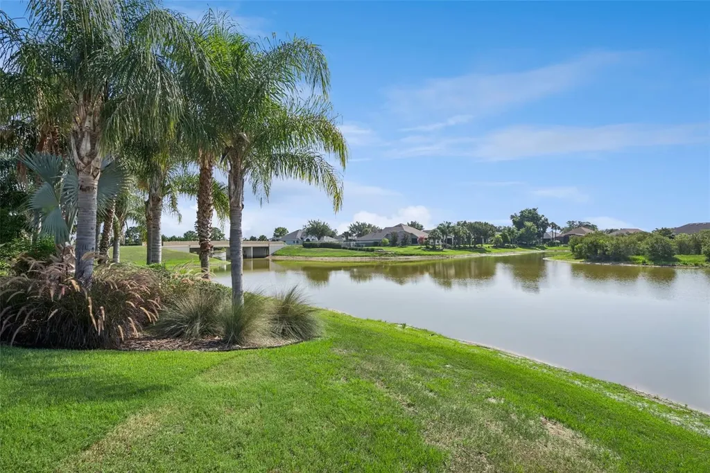 8872 Bridgeport Bay Circle Mount Dora FL 32757