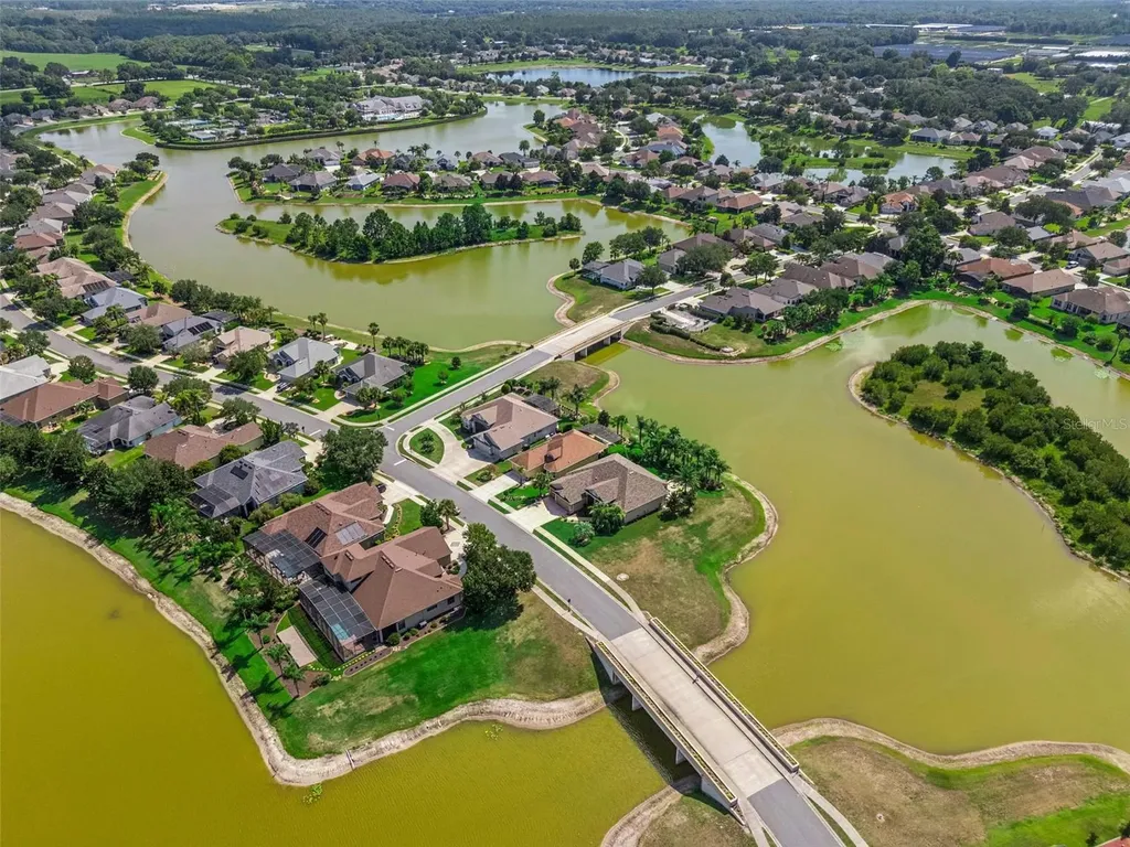 8872 Bridgeport Bay Circle Mount Dora FL 32757