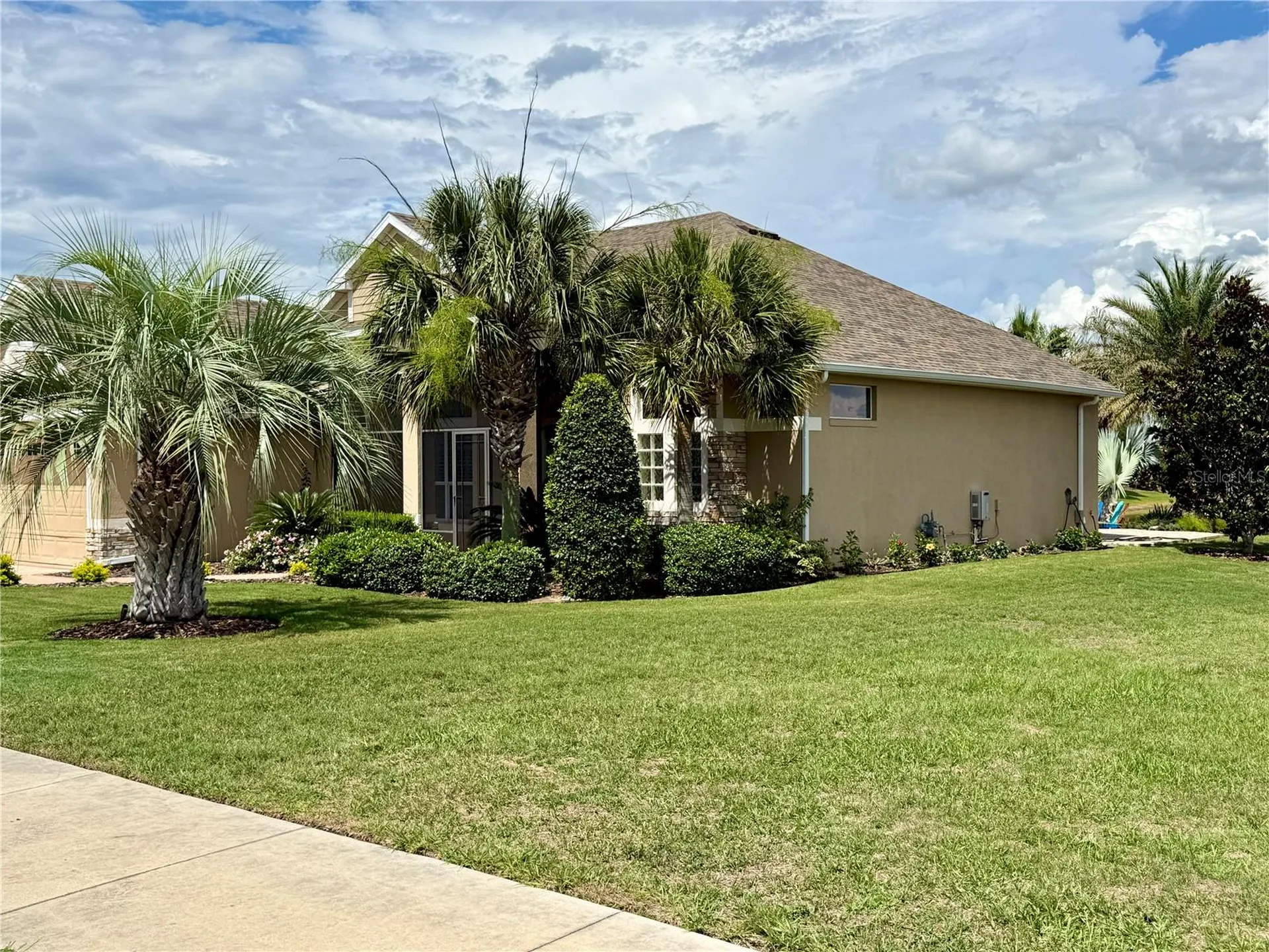 8872 Bridgeport Bay Circle Mount Dora FL 32757