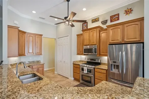 8872 Bridgeport Bay Circle Mount Dora FL 32757