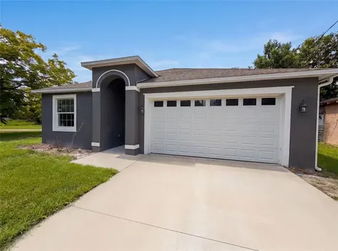 1013 W 11th Street Sanford FL 32771
