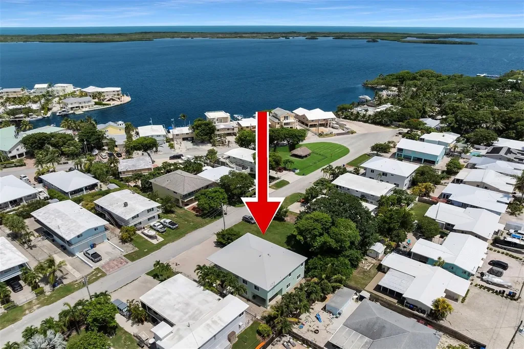 417 3rd Street Key Largo FL 33037