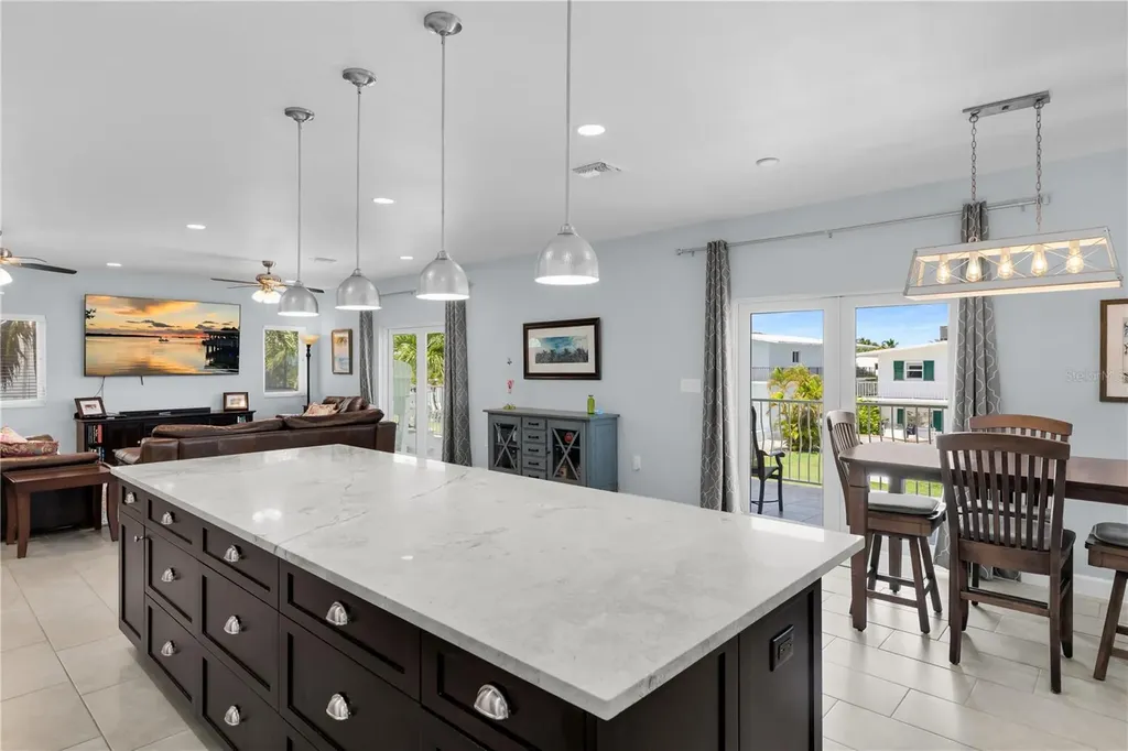 417 3rd Street Key Largo FL 33037