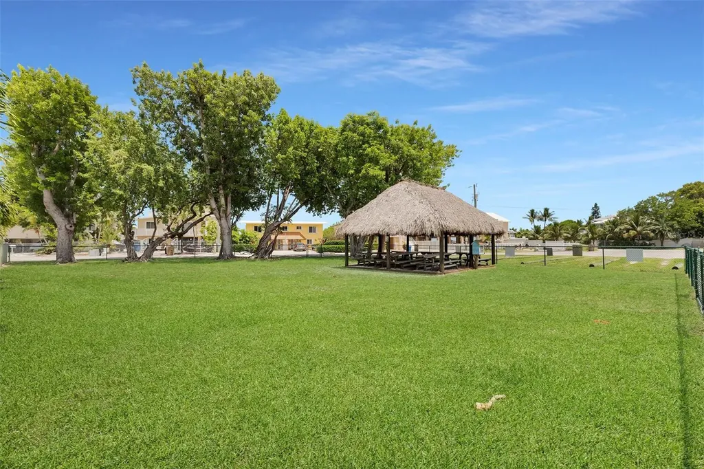 417 3rd Street Key Largo FL 33037