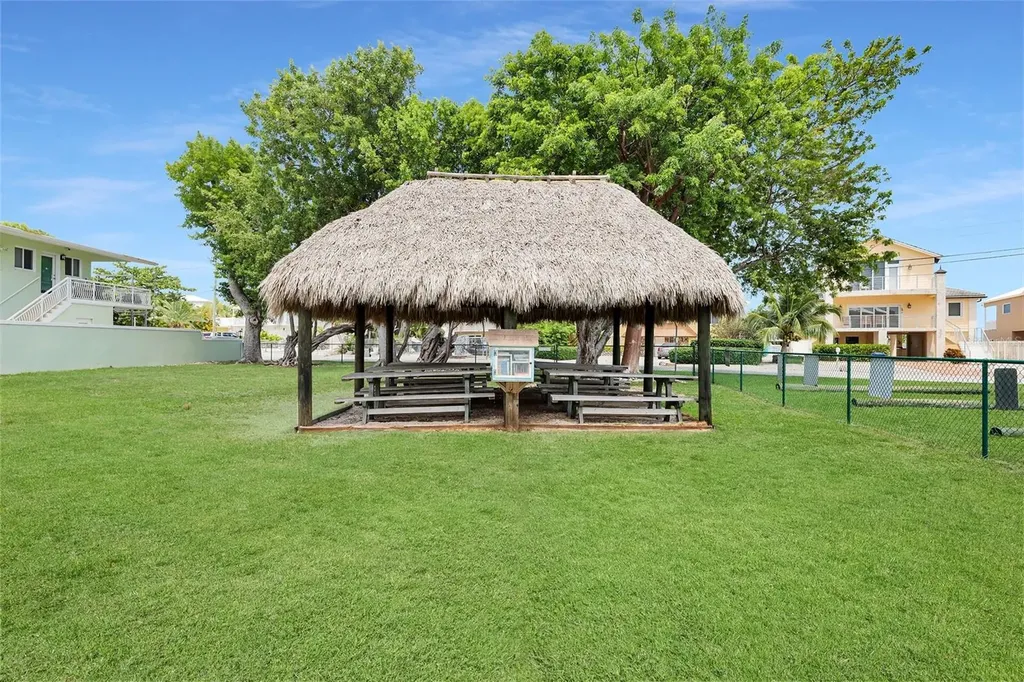 417 3rd Street Key Largo FL 33037
