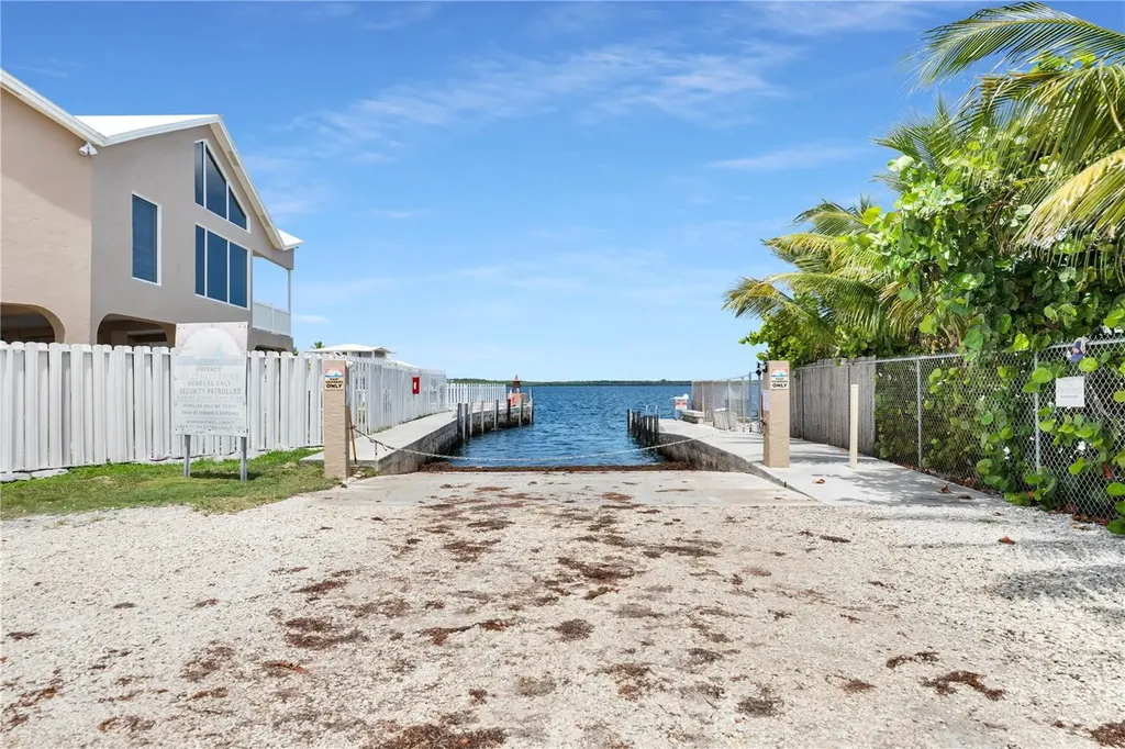 417 3rd Street Key Largo FL 33037