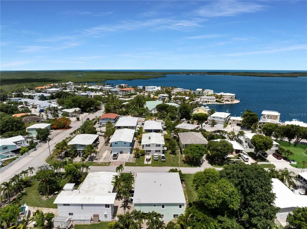 417 3rd Street Key Largo FL 33037