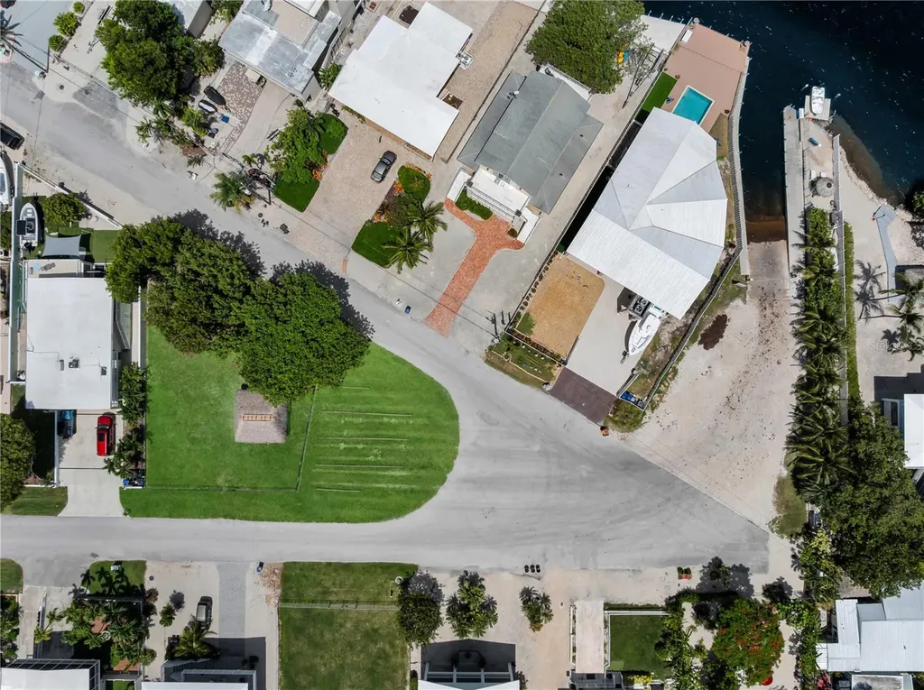 417 3rd Street Key Largo FL 33037