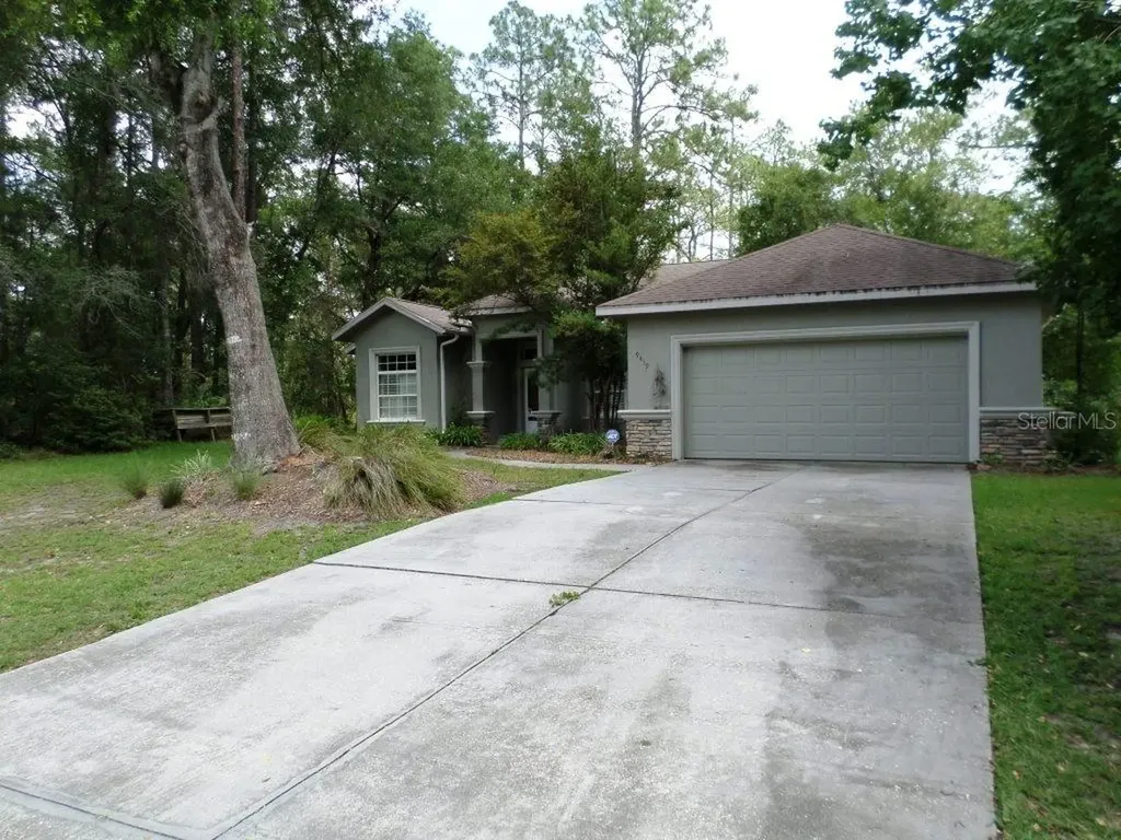 9419 N Country Club Way Dunnellon FL 34434
