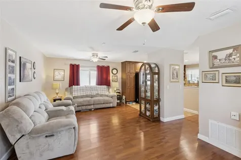 1437 Ponce De Leon Boulevard Winter Springs FL 32708