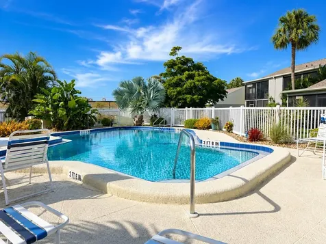 6132 7th Avenue W Bradenton FL 34209