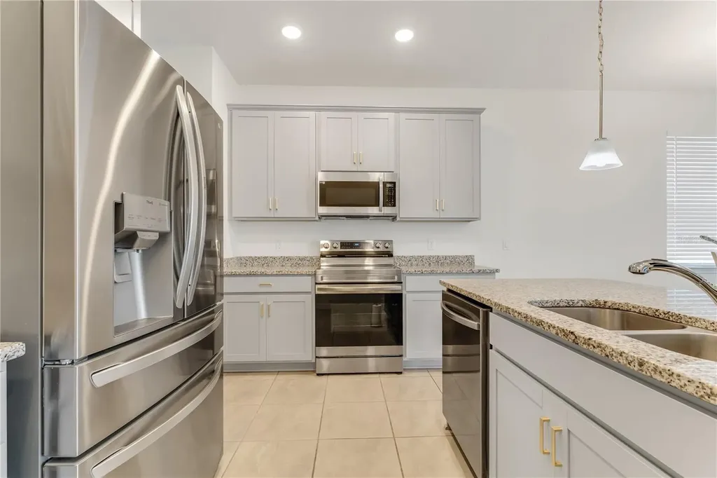 3205 Amaranth Street Tavares FL 32778