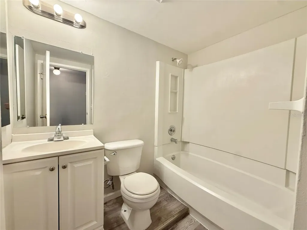 1228 Pine Sap Court Orlando FL 32825
