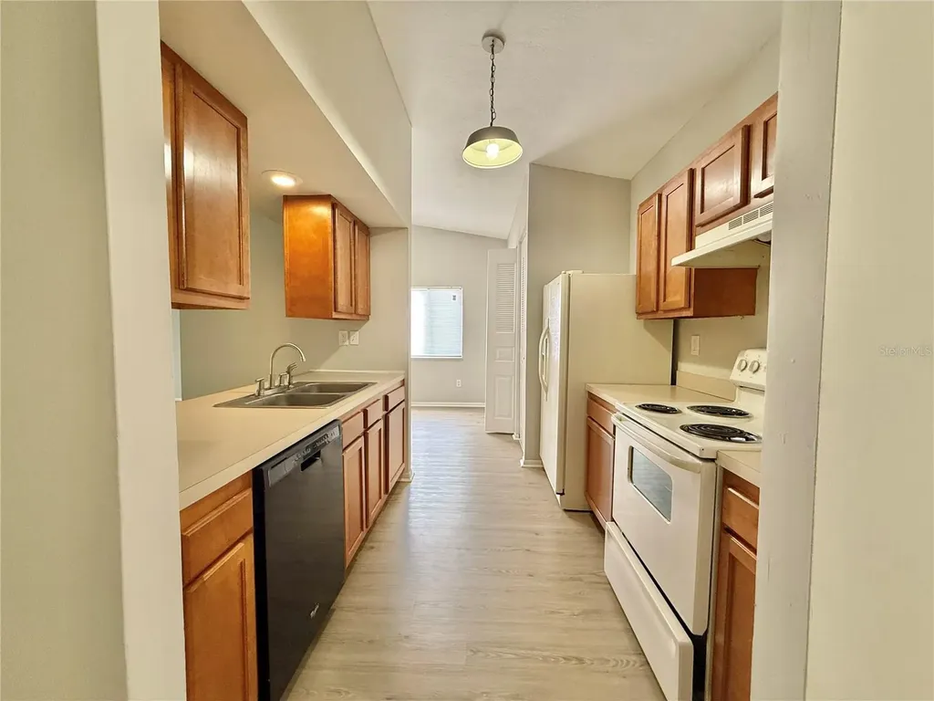 1228 Pine Sap Court Orlando FL 32825