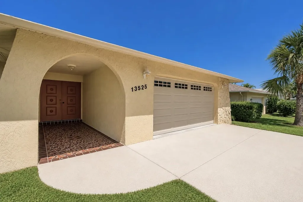 13525 Claudia Drive Hudson FL 34667