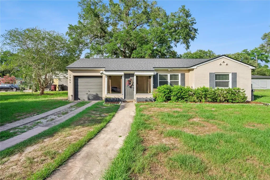1909 Fern Circle Orlando FL 32803