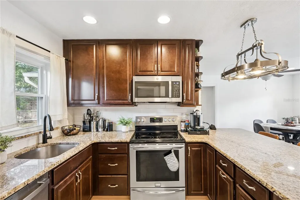 1909 Fern Circle Orlando FL 32803
