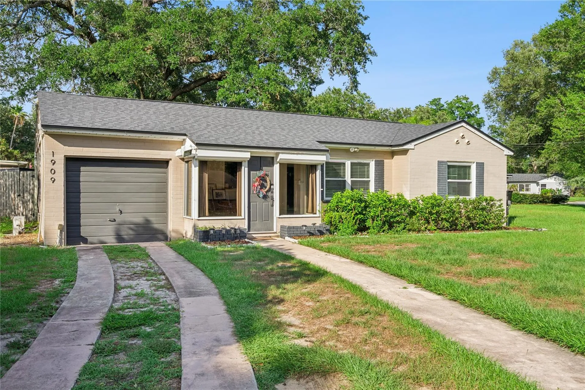 1909 Fern Circle Orlando FL 32803