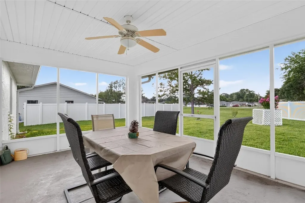 48 Banyan Track Ocala FL 34472