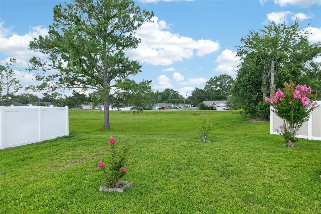 48 Banyan Track Ocala FL 34472