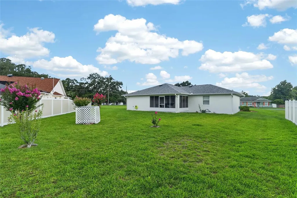 48 Banyan Track Ocala FL 34472