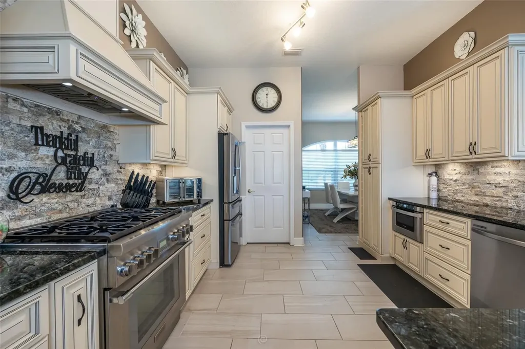 18 Mount Vernon Lane Palm Coast FL 32164