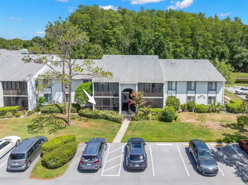 1290 Pine Ridge Circle E Tarpon Springs FL 34688