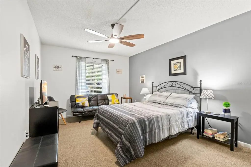 1290 Pine Ridge Circle E Tarpon Springs FL 34688