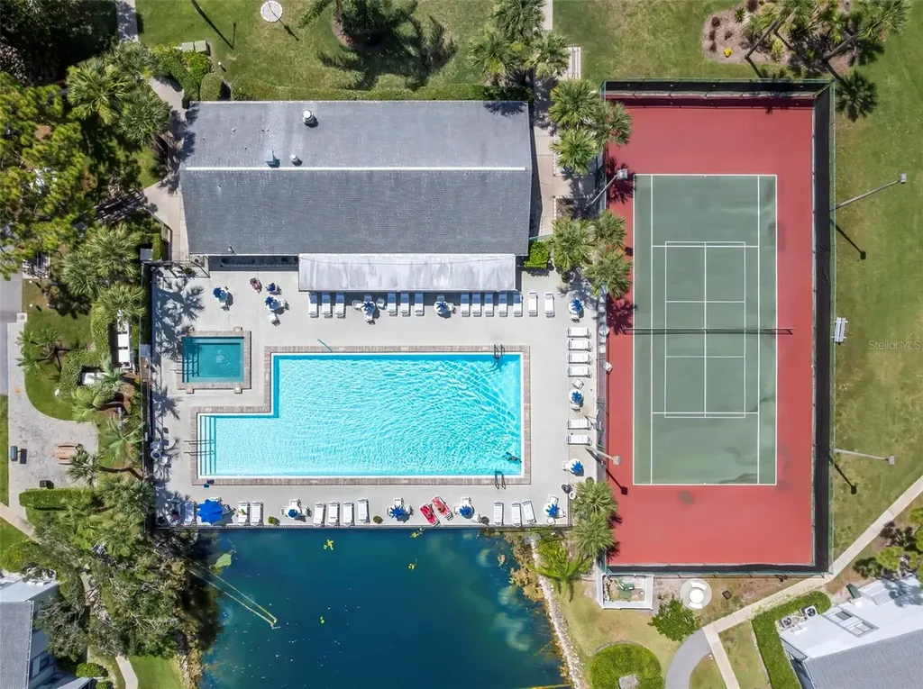 1290 Pine Ridge Circle E Tarpon Springs FL 34688
