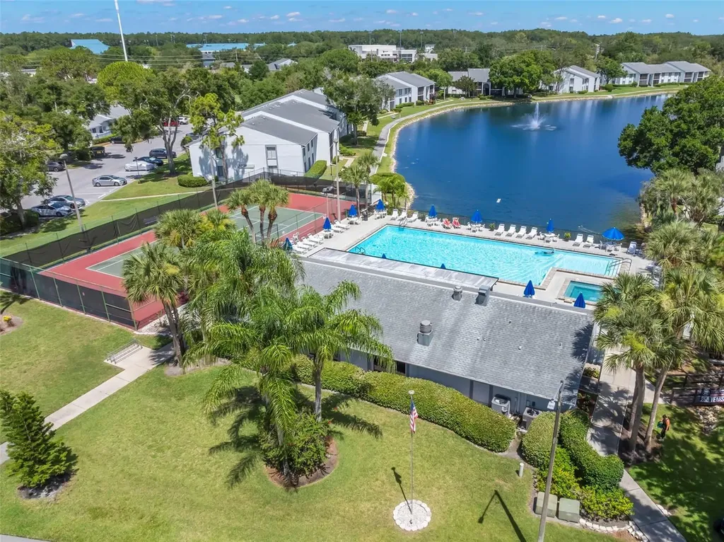1290 Pine Ridge Circle E Tarpon Springs FL 34688