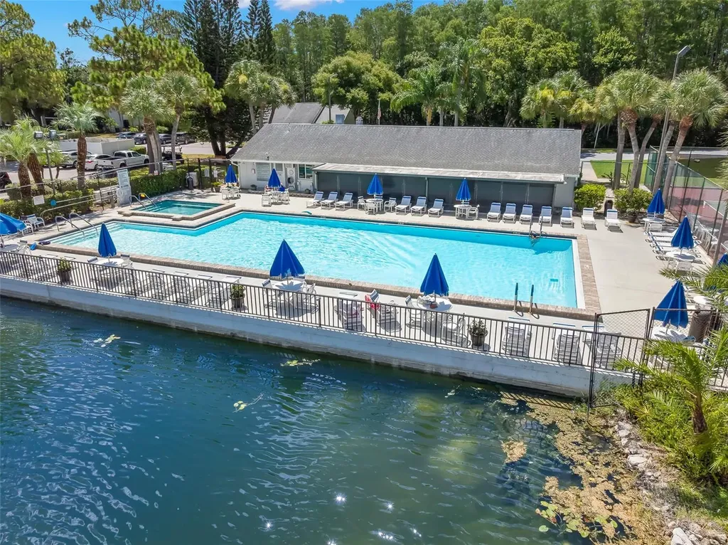 1290 Pine Ridge Circle E Tarpon Springs FL 34688