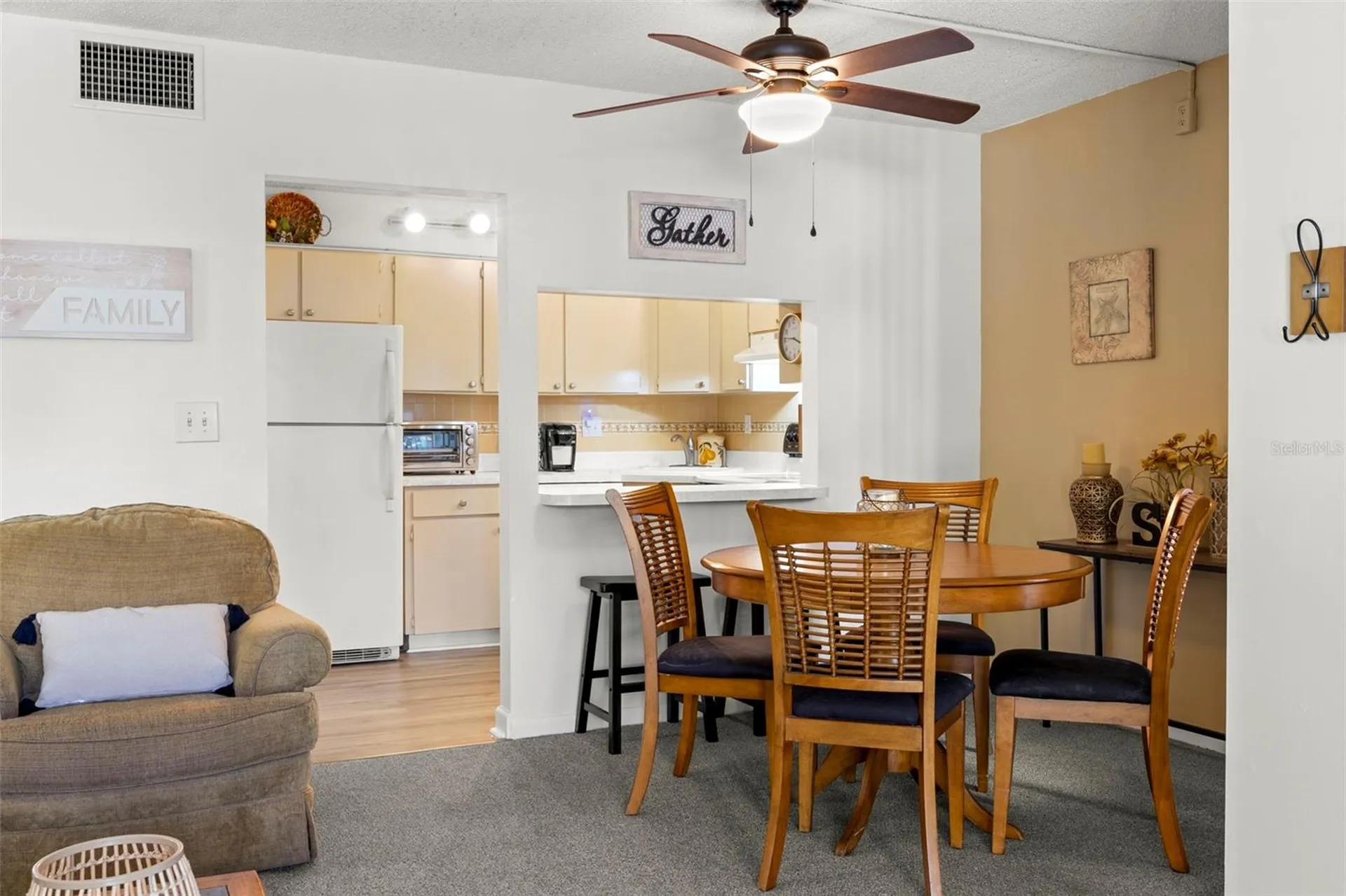 1290 Pine Ridge Circle E Tarpon Springs FL 34688