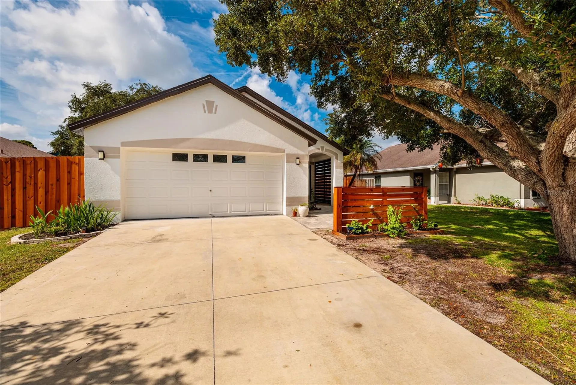 4909 70th Street E Palmetto FL 34221