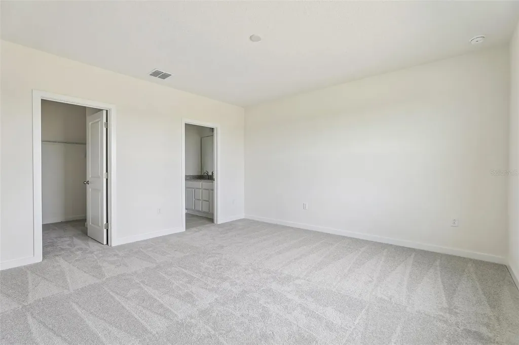 1940 Diamond Head Circle Haines City FL 33844